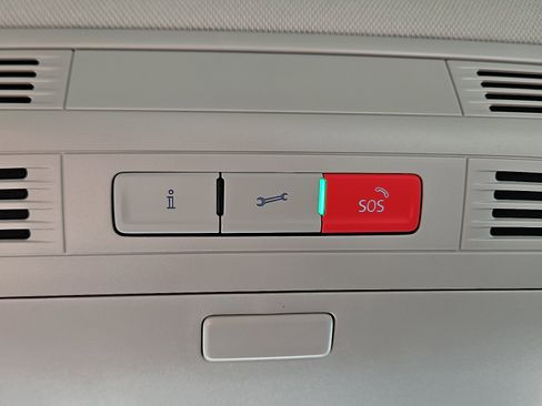 Used 2022 Volkswagen Taos SE image 19