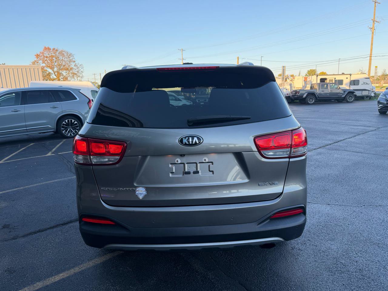 Used 2017 Kia Sorento EX w/ EX V6 Premium Package FWD image 4