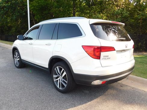 Used 2017 Honda Pilot Elite image 3