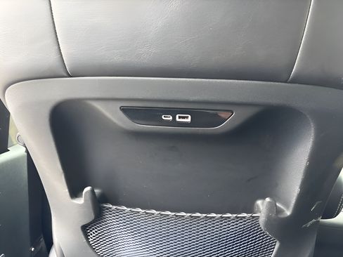 Used 2025 Chrysler Pacifica Limited FWD image 20