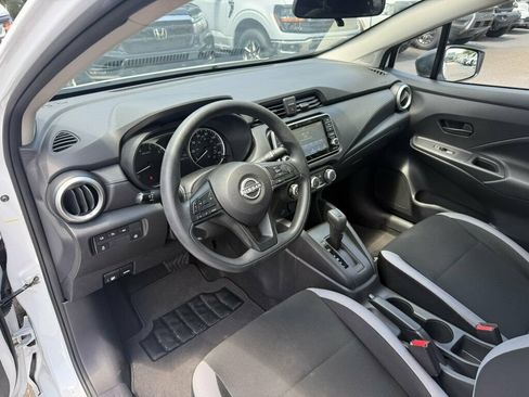 Used 2025 Nissan Versa S w/ Trunk Package FWD image 3