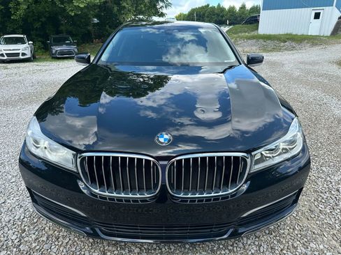 Used 2018 BMW 750i xDrive image 10