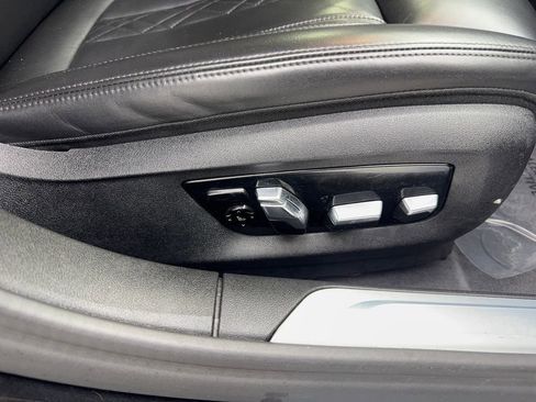 Used 2022 BMW 740i RWD image 47
