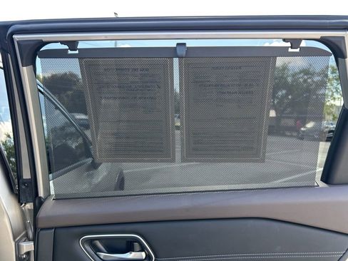 Certified 2023 Nissan Rogue Platinum w/ Platinum Premium Package image 51