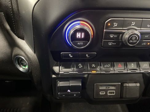 Used 2020 Chevrolet Silverado 1500 LT w/ All-Star Edition image 41