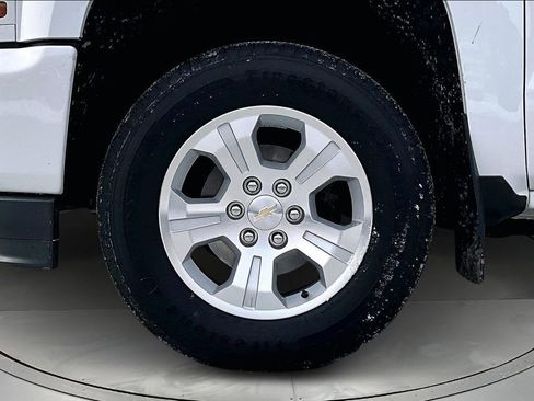 Used 2018 Chevrolet Silverado 1500 LT w/ All Star Edition image 33