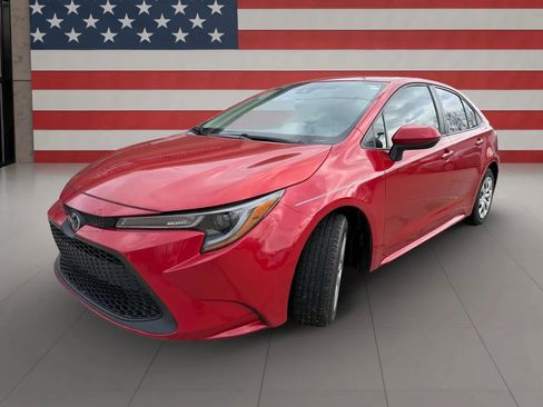 Used 2020 Toyota Corolla LE image 3