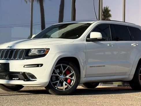Used 2015 Jeep Grand Cherokee SRT w/ Trailer Tow Group IV image 4