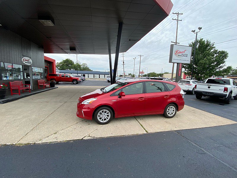 Used 2014 Toyota Prius V Two FWD image 1
