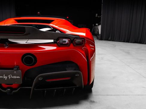 Used 2021 Ferrari SF90 Stradale image 46