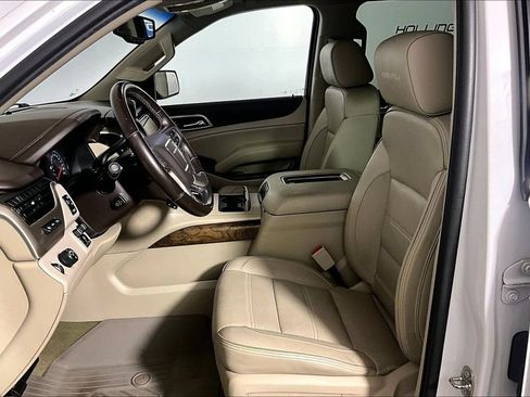 Used 2019 GMC Yukon XL Denali w/ Open Road Package RWD image 20