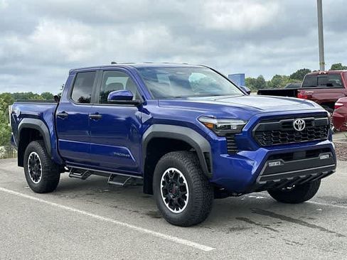 Used 2024 Toyota Tacoma TRD Off-Road AWD/4WD image 20