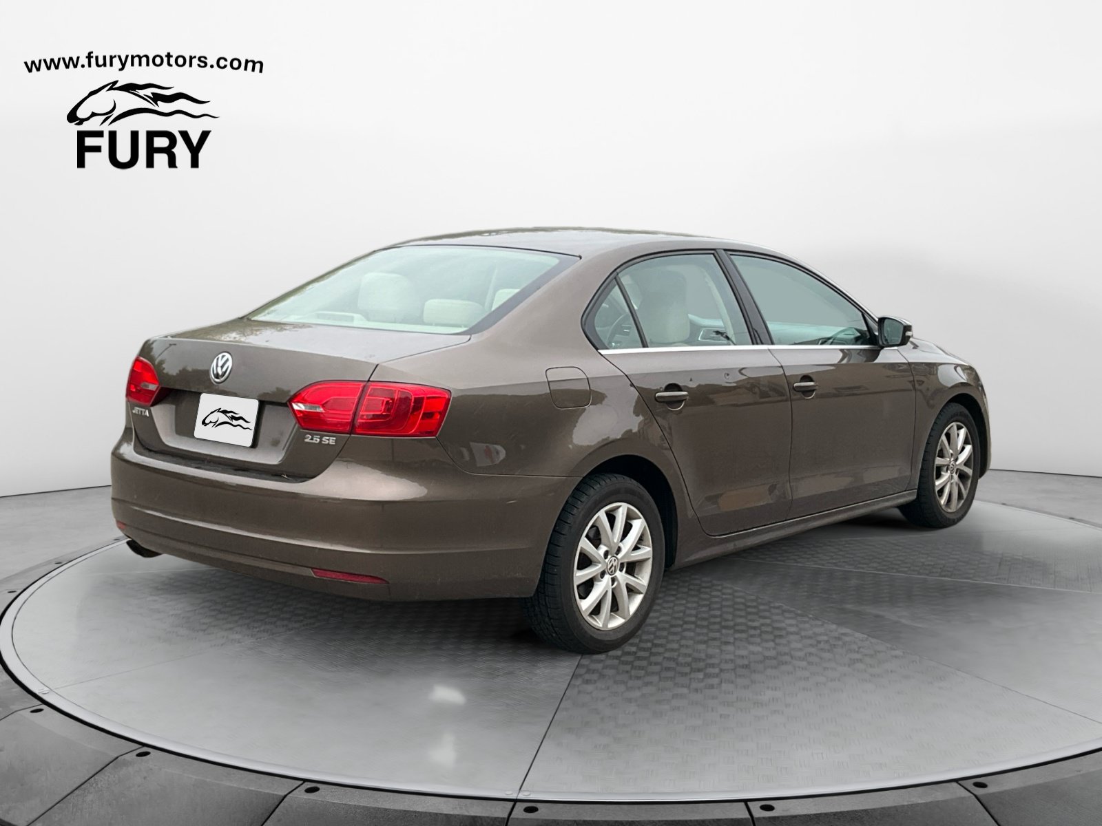 Used 2013 Volkswagen Jetta SE FWD image 4