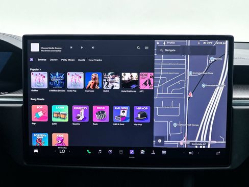 Used 2022 Tesla Model X Plaid AWD/4WD image 28
