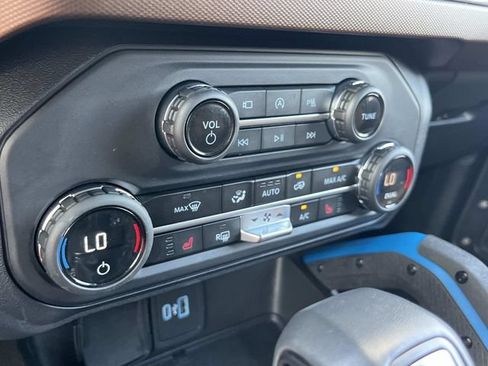 Used 2023 Ford Bronco Outer Banks AWD/4WD image 36
