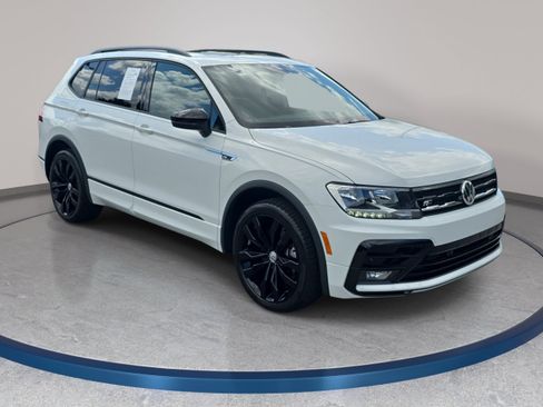 Used 2021 Volkswagen Tiguan SE R-Line FWD image 3