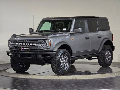 New 2025 Ford Bronco Badlands image 6
