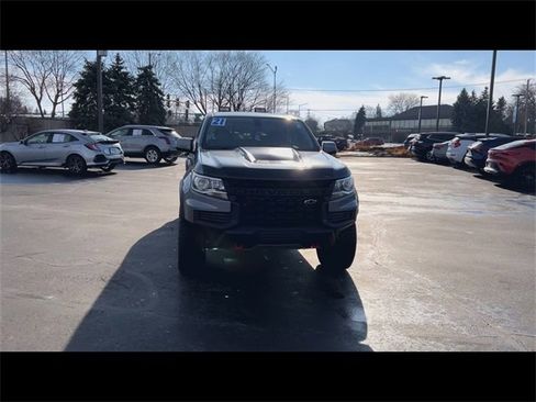 Certified 2021 Chevrolet Colorado ZR2 w/ ZR2 Dusk Special Edition image 3