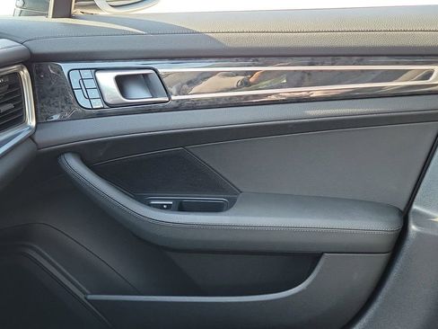 Certified 2018 Porsche Panamera RWD image 23