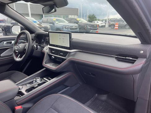 Used 2025 Ford Explorer ST RWD image 19