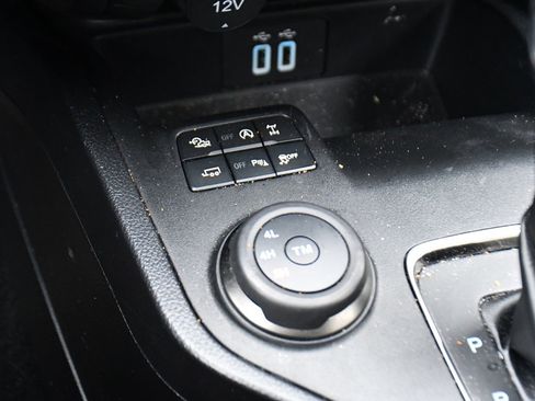 Used 2023 Ford Ranger Lariat w/ Tremor Off-Road Package image 30