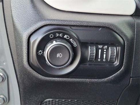 Certified 2021 Jeep Wrangler Islander image 14