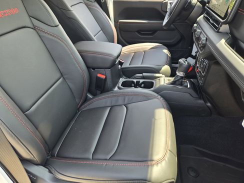 New 2025 Jeep Wrangler Unlimited Rubicon image 12