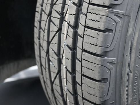 Used 2024 Kia Telluride LX FWD image 17