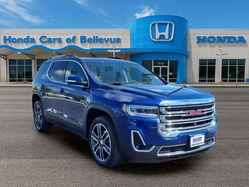 Used 2023 GMC Acadia SLT w/ Technology Package AWD/4WD image 11