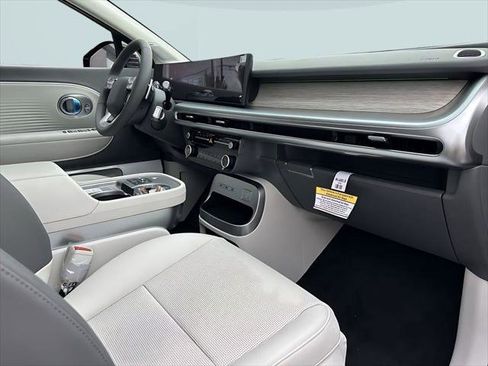 New 2026 Hyundai Ioniq 9 Limited AWD/4WD image 28