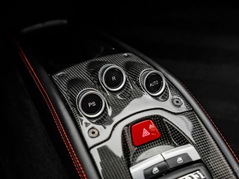 Used 2015 Ferrari 458 Italia Coupe RWD image 68