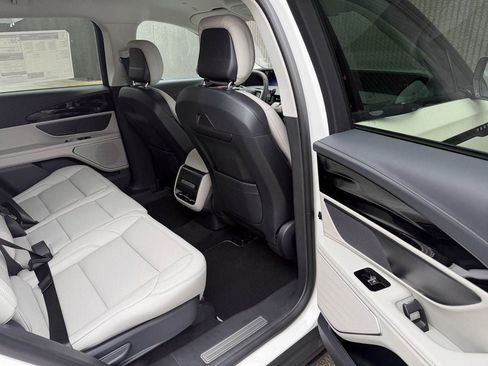 New 2026 Lincoln Nautilus Premier w/ Jet Appearance Package image 19