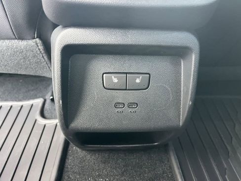 New 2025 Chevrolet Equinox EV RS image 13