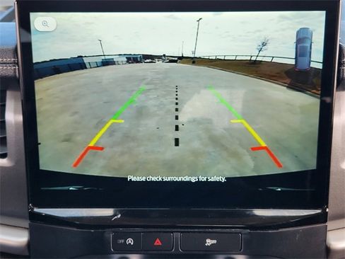 Used 2024 Ford Expedition XLT image 19