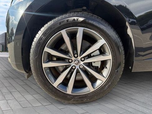 New 2025 Jaguar F-PACE R-Dynamic S AWD/4WD image 9