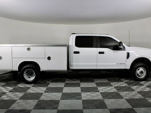 Used 2022 Ford F350 XL w/ Power Equipment Group image 9