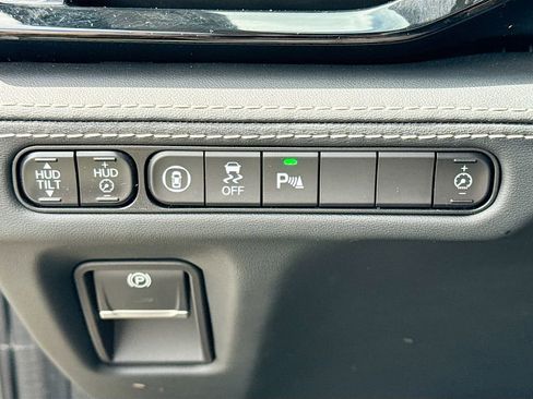 Used 2023 Acura MDX SH-AWD w/ Advance Package image 11