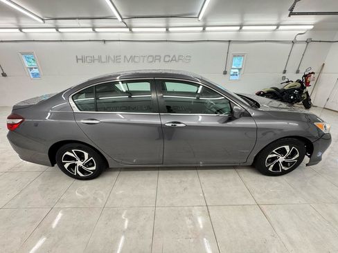 Used 2017 Honda Accord LX image 4