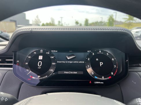 Used 2024 Land Rover Range Rover Autobiography image 19