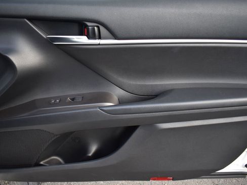 Certified 2022 Toyota Camry SE image 24