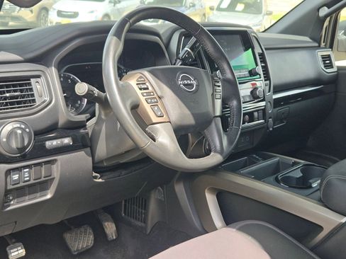 Used 2024 Nissan Titan SV w/ SV Bronze Edition Package image 10