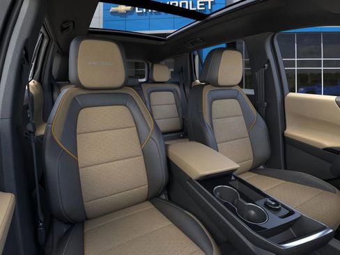 New 2026 Chevrolet Equinox ACTIV w/ Convenience Package III image 17