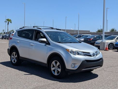 Used 2015 Toyota RAV4 XLE AWD/4WD image 3