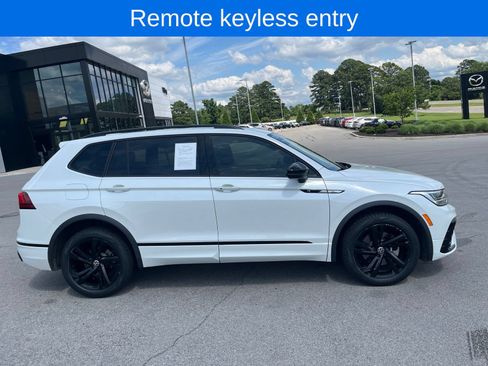 Certified 2023 Volkswagen Tiguan SE R-Line FWD image 4