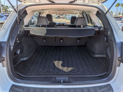 Used 2016 Subaru Outback 2.5i Limited image 34