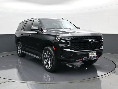 Used 2023 Chevrolet Tahoe Z71 w/ Luxury Package AWD/4WD image 3