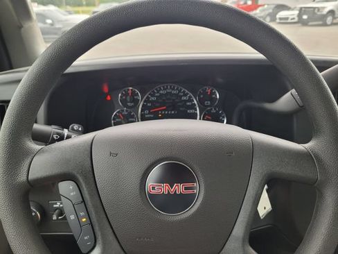 Used 2025 GMC Savana 2500 Extended w/ Driver Convenience Package RWD image 22