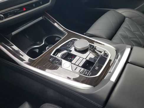 Used 2024 BMW X7 xDrive40i AWD/4WD image 26