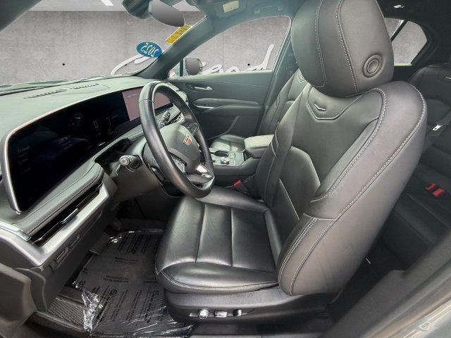 Used 2025 Cadillac XT4 Premium Luxury FWD image 19