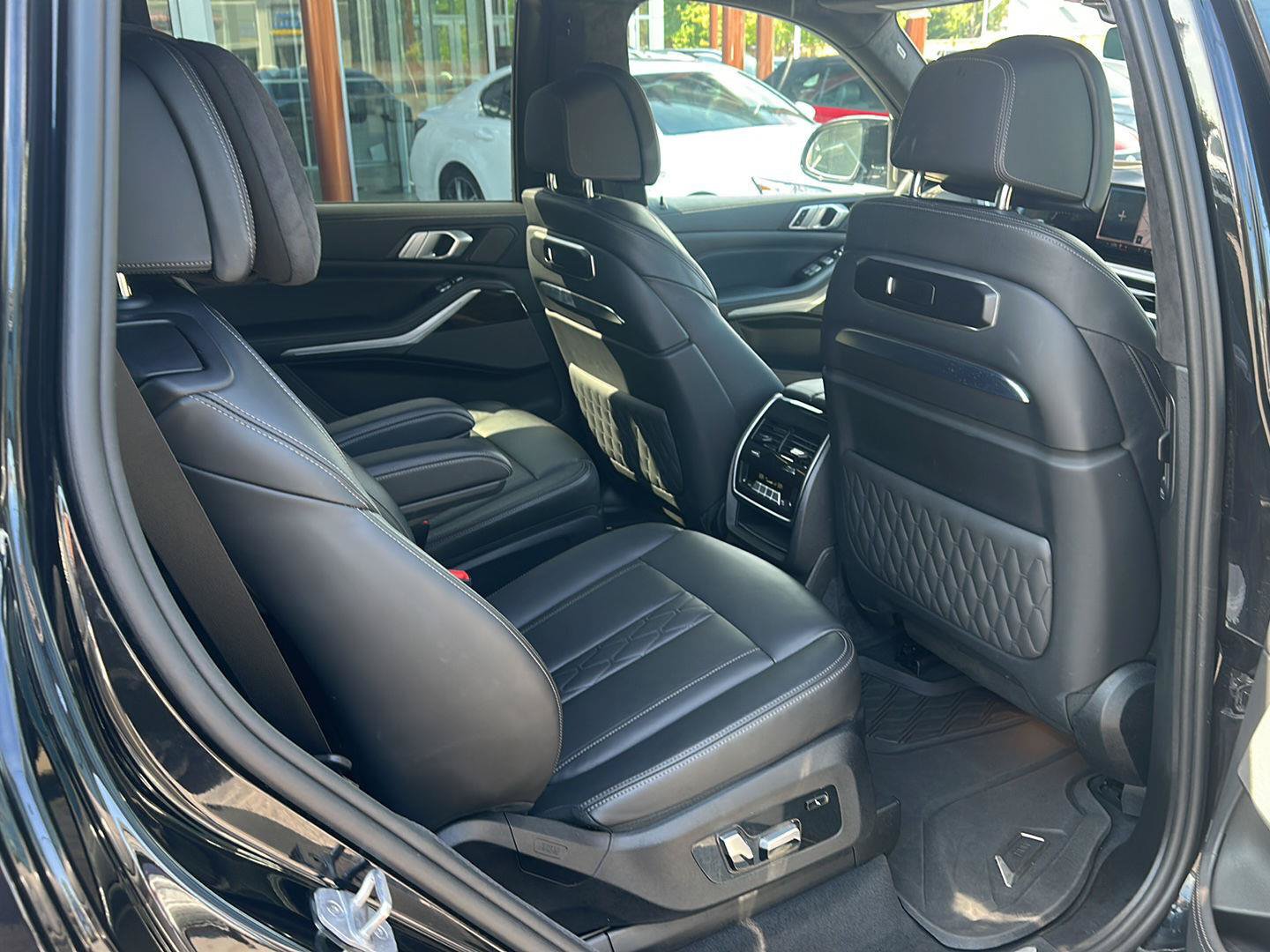 Used 2024 BMW X7 M60i w/ Executive Package AWD/4WD image 11